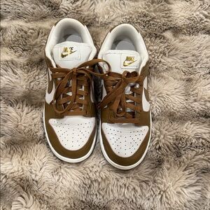 Nike White and Camel Dunk Low-Top Sneakers